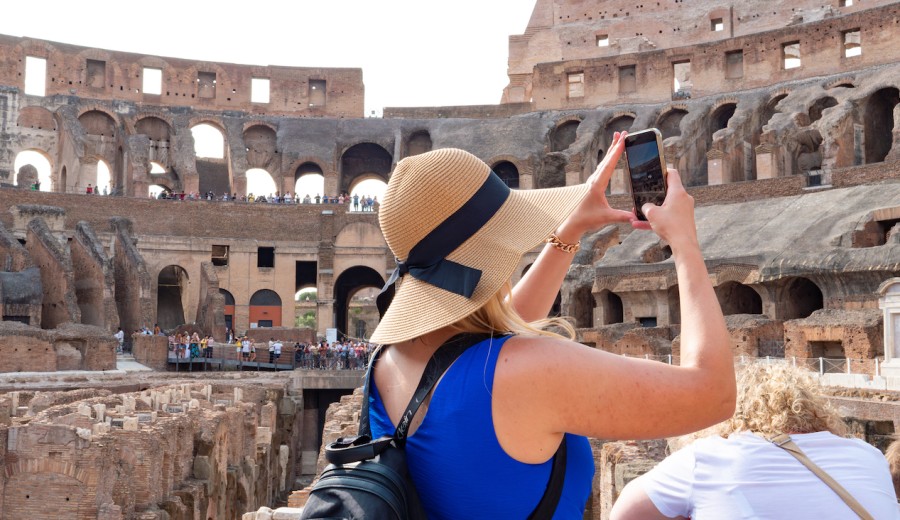 Colosseum with Gladiator Arena Floor, Forum and Palatine Hill Semi-Private Tour