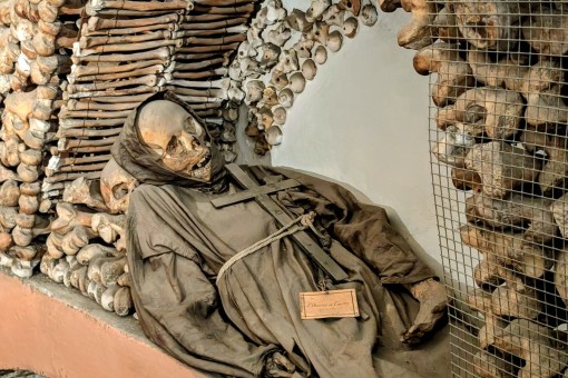 Catacombs of Rome And Capuchin Crypt Tour with Transportation
