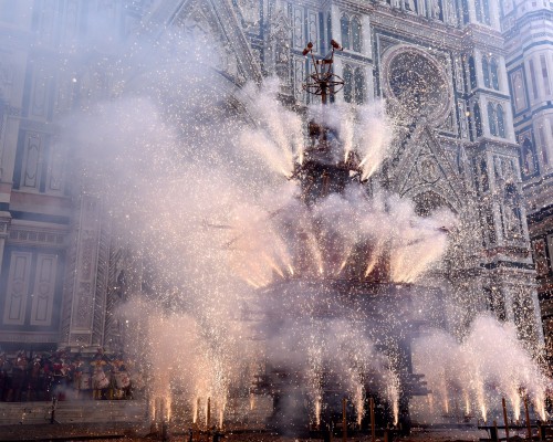 Easter in Florence - The Explosion of the Cart